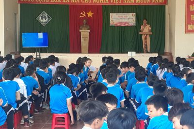 TUYÊN TRUYỀN AN TOÀN GIAO THÔNG TUYÊN TRUYỀN AN TOÀN GIAO THÔNG